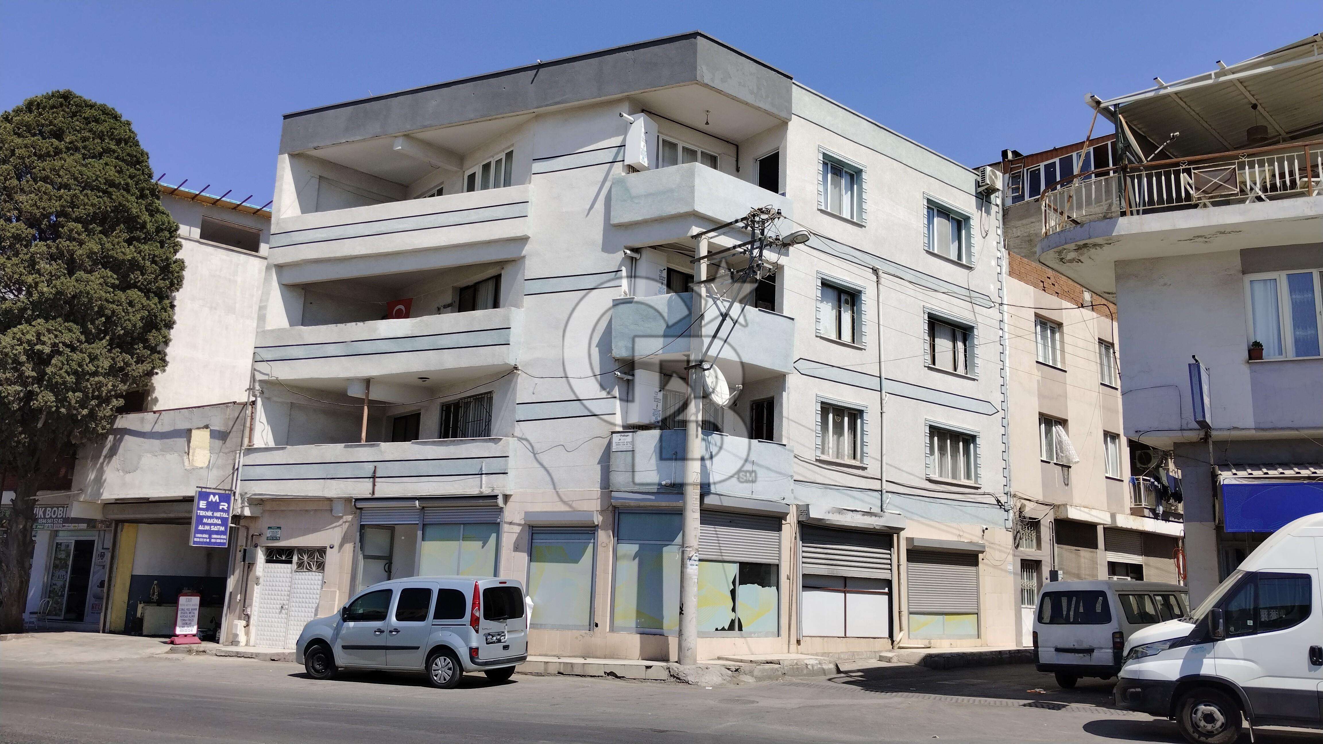 Bornova,Doğanlar Mah.Ana Cadde üzeri, Köşe Konum, Kiralık Dükkan
