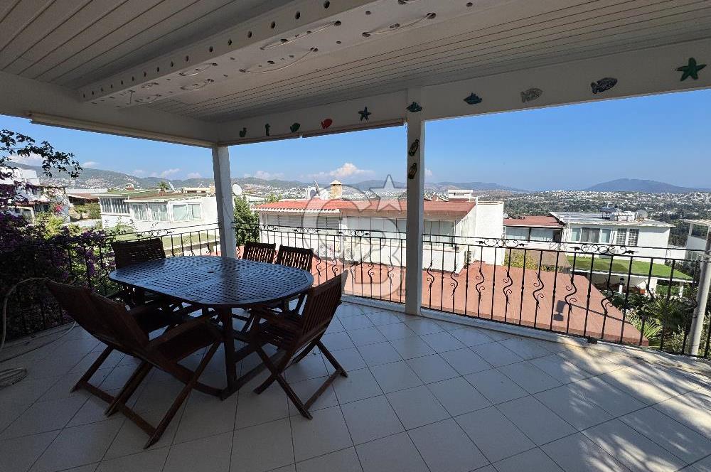 BODRUM BİTEZ'DE KİRALIK HAVUZLU, DENİZ MANZARALI TRİPLEKS VİLLA