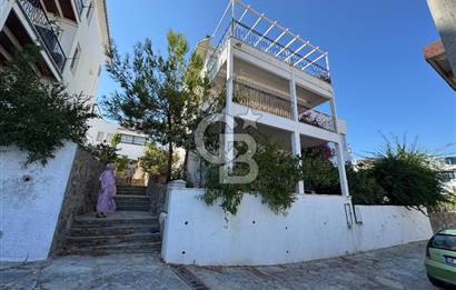 BODRUM BİTEZ'DE KİRALIK HAVUZLU, DENİZ MANZARALI TRİPLEKS VİLLA