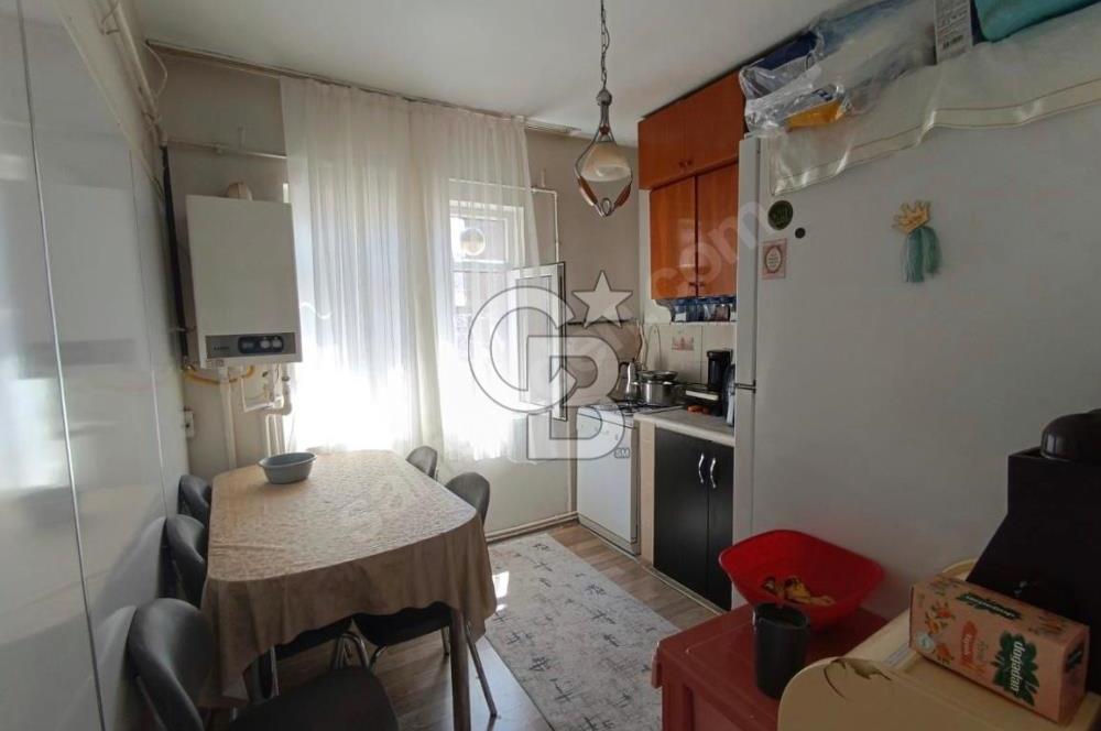 MERKEZDE KOMPLE SATILIK BİNA 
