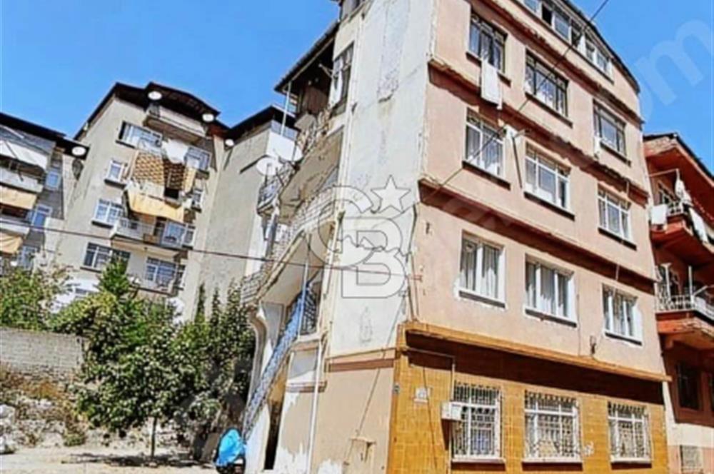 MERKEZDE KOMPLE SATILIK BİNA 
