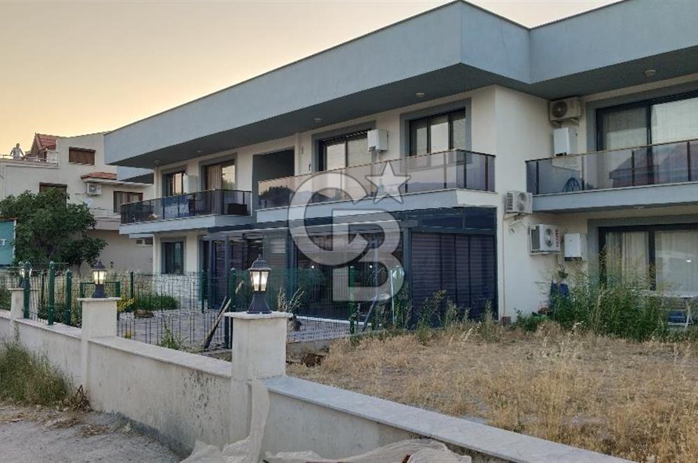 Dikili, Çandarlı da Geniş Bahçeli 1+1 Satılık Daire Denize 2 dk