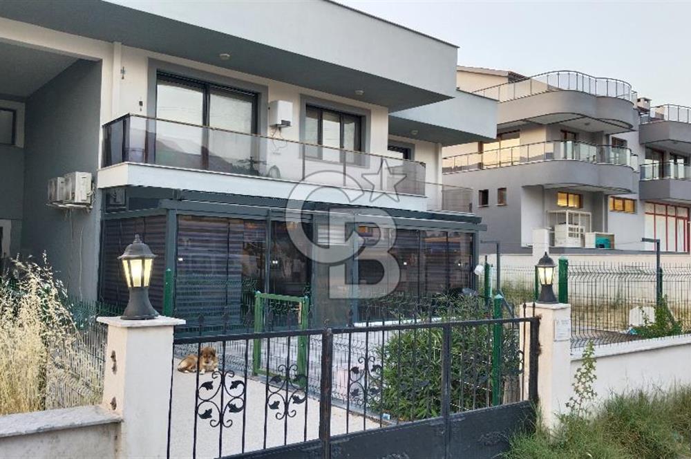 Dikili, Çandarlı da Geniş Bahçeli 1+1 Satılık Daire Denize 2 dk