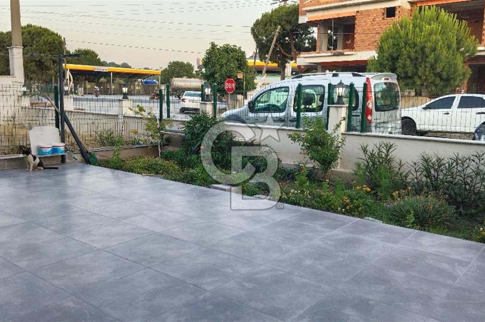 Dikili, Çandarlı da Geniş Bahçeli 1+1 Satılık Daire Denize 2 dk