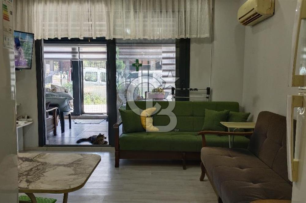 Dikili, Çandarlı da Geniş Bahçeli 1+1 Satılık Daire Denize 2 dk