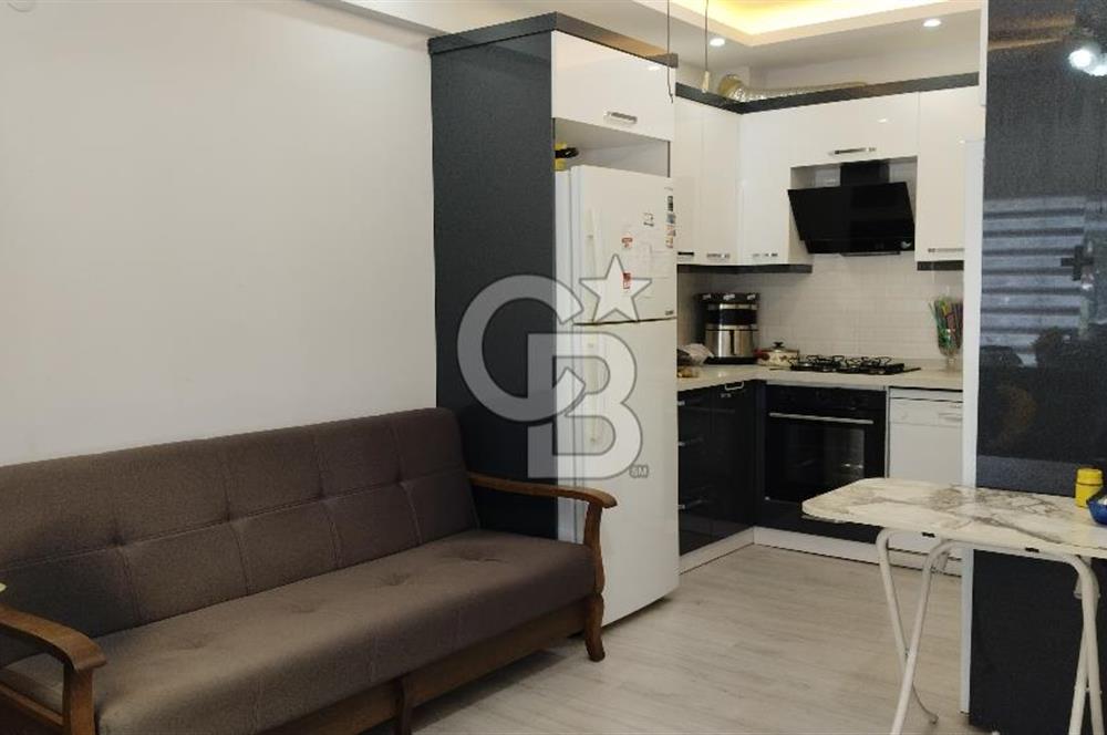 Dikili, Çandarlı da Geniş Bahçeli 1+1 Satılık Daire Denize 2 dk