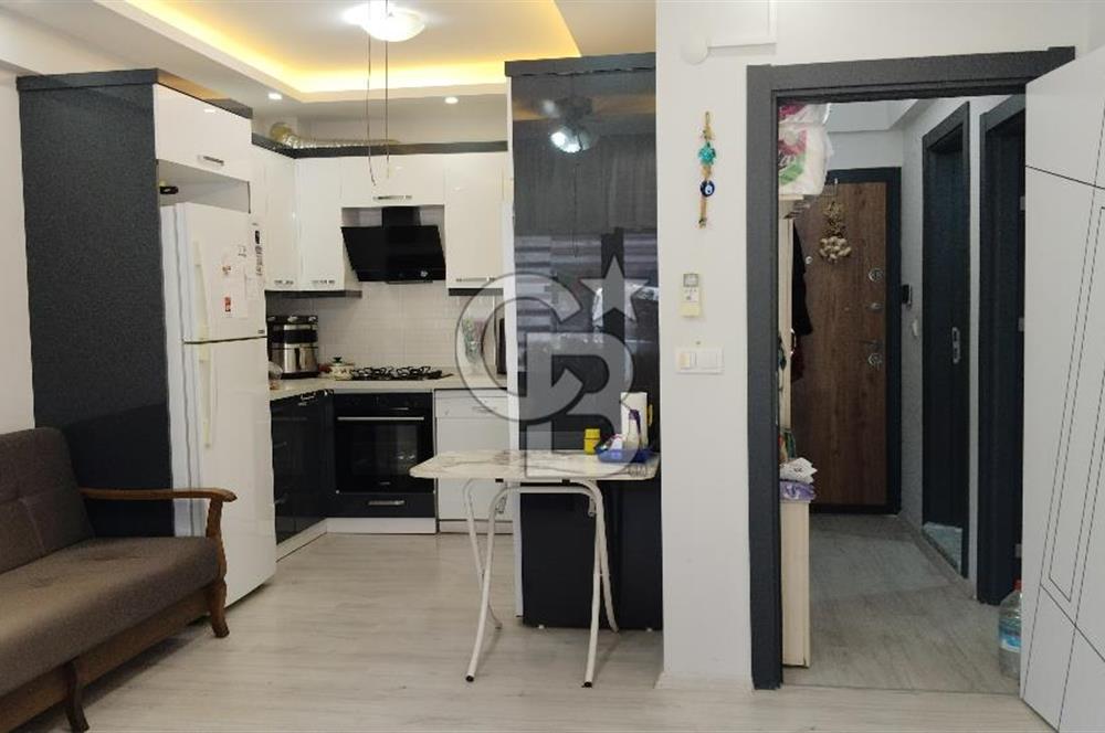 Dikili, Çandarlı da Geniş Bahçeli 1+1 Satılık Daire Denize 2 dk