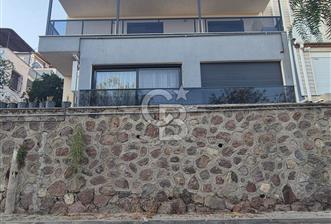 Burak Kul'dan Çiğli de Full Yapılı ve Deniz Manzaralı Tripleks 