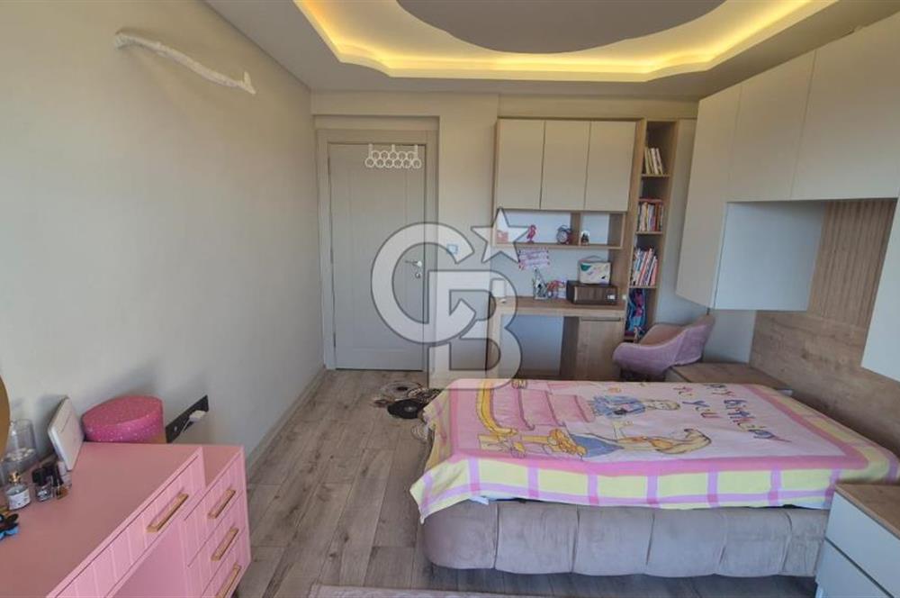 Burak Kul'dan Çiğli de Full Yapılı ve Deniz Manzaralı Tripleks 