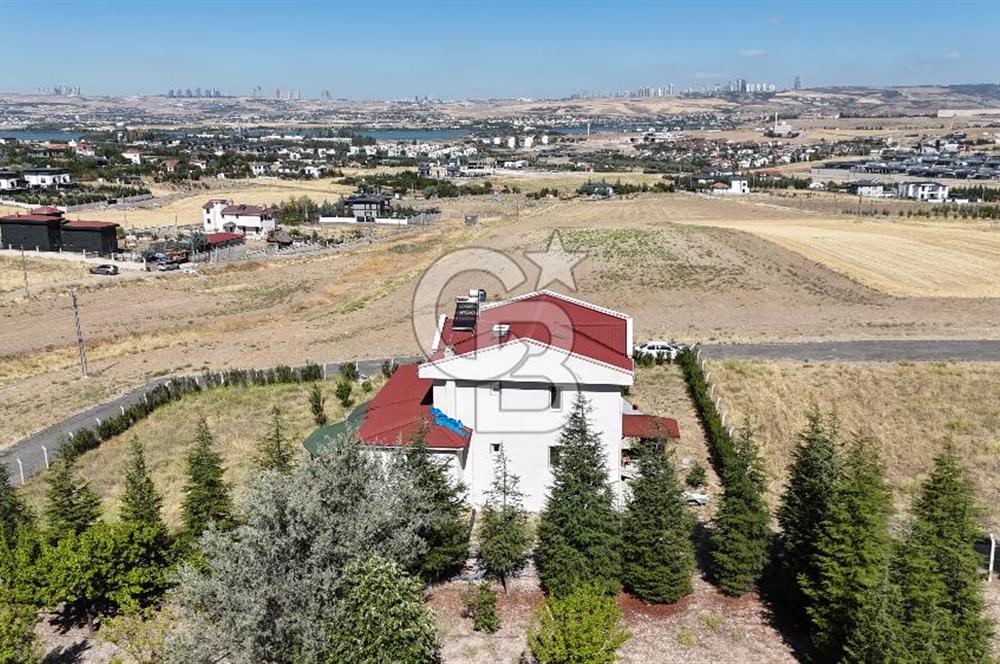 Gölbaşı, Bahçelievlerde Göl Manzaralı Müstakil Villa
