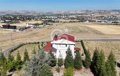 Gölbaşı, Bahçelievlerde Göl Manzaralı Müstakil Villa