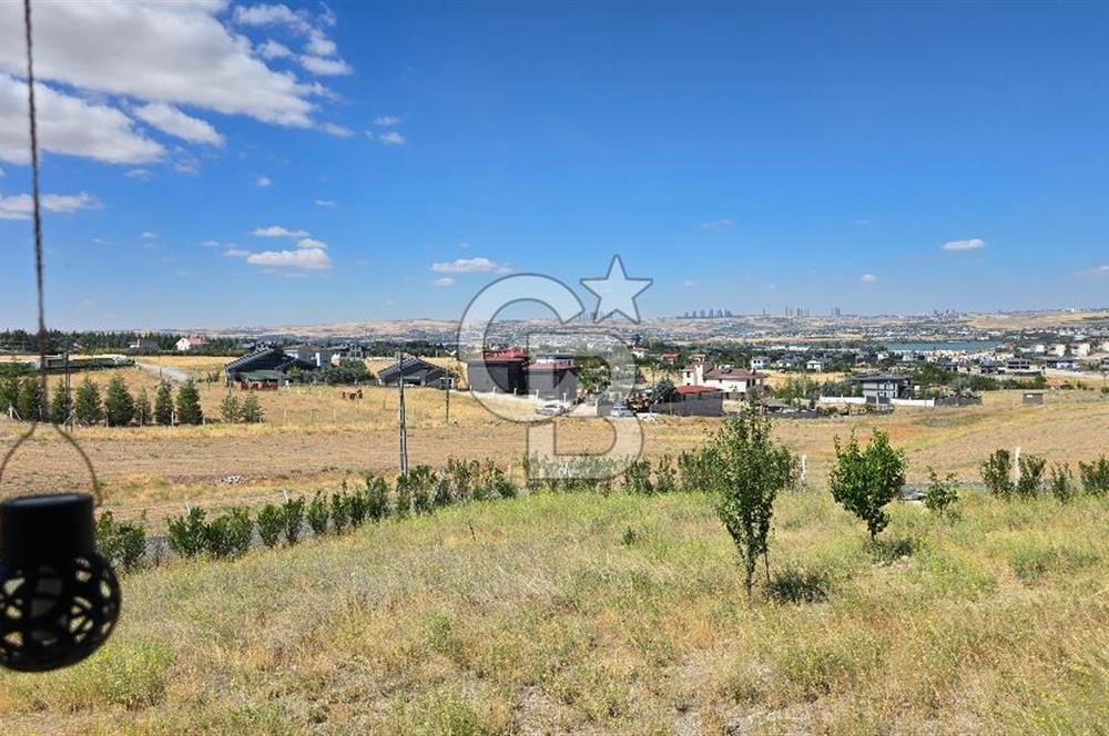 Gölbaşı, Bahçelievlerde Göl Manzaralı Müstakil Villa