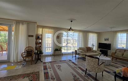 Gölbaşı, Bahçelievlerde Göl Manzaralı Müstakil Villa