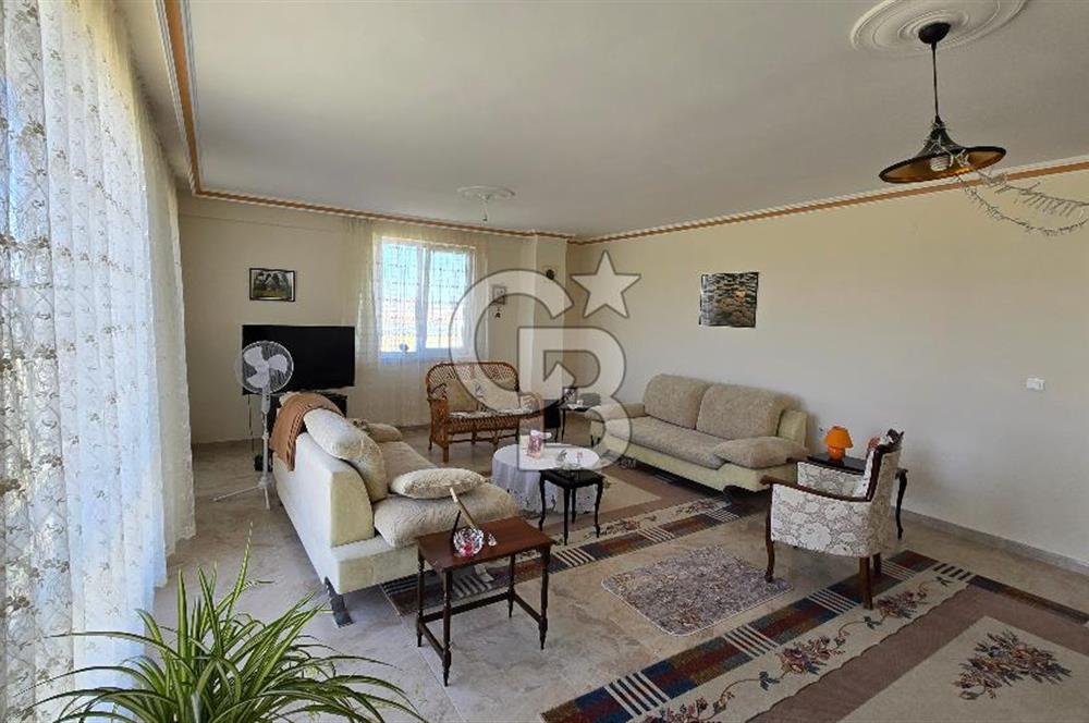 Gölbaşı, Bahçelievlerde Göl Manzaralı Müstakil Villa