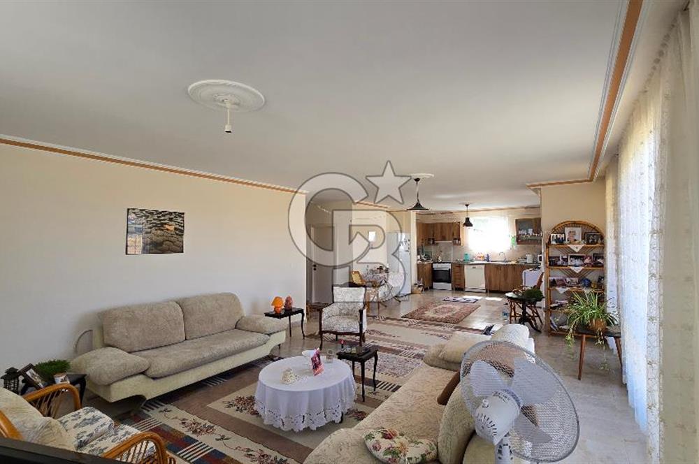 Gölbaşı, Bahçelievlerde Göl Manzaralı Müstakil Villa