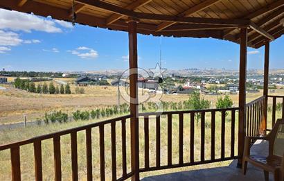 Gölbaşı, Bahçelievlerde Göl Manzaralı Müstakil Villa