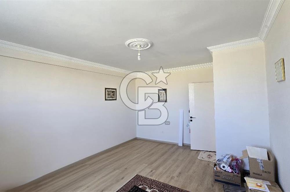 Gölbaşı, Bahçelievlerde Göl Manzaralı Müstakil Villa