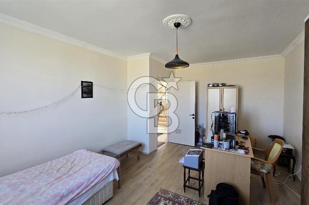 Gölbaşı, Bahçelievlerde Göl Manzaralı Müstakil Villa