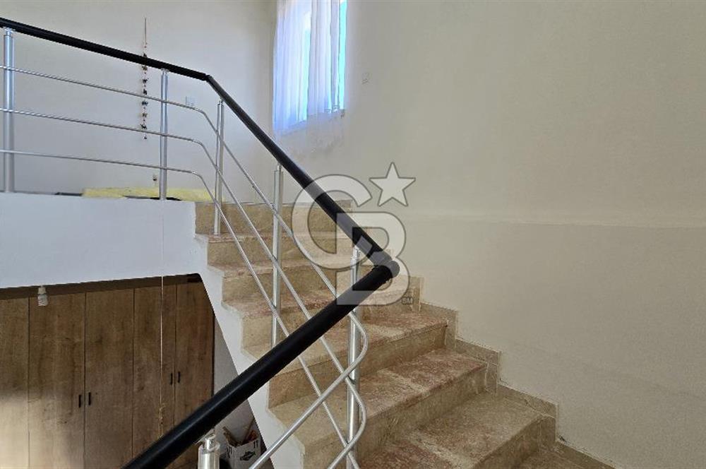 Gölbaşı, Bahçelievlerde Göl Manzaralı Müstakil Villa
