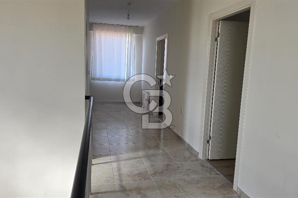 Gölbaşı, Bahçelievlerde Göl Manzaralı Müstakil Villa