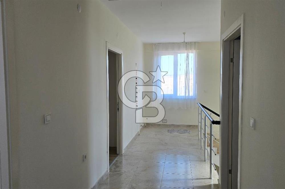 Gölbaşı, Bahçelievlerde Göl Manzaralı Müstakil Villa