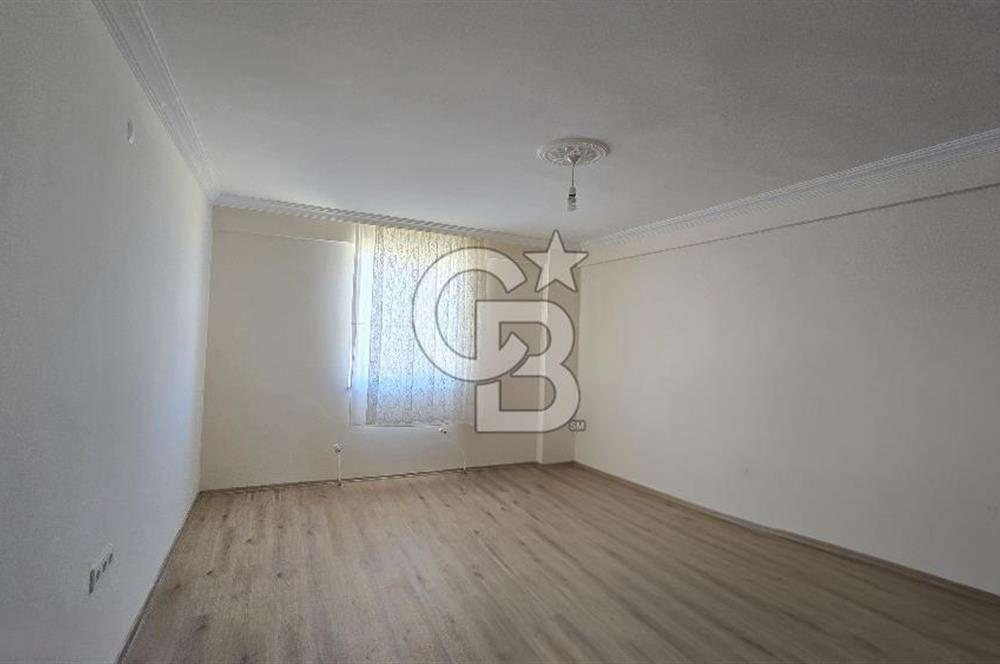 Gölbaşı, Bahçelievlerde Göl Manzaralı Müstakil Villa