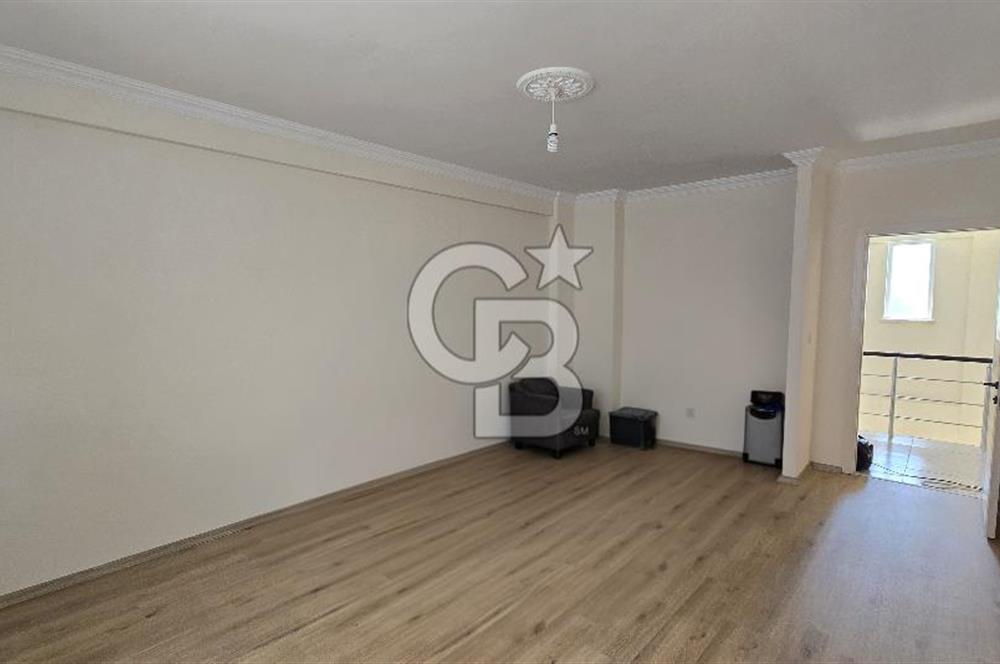 Gölbaşı, Bahçelievlerde Göl Manzaralı Müstakil Villa