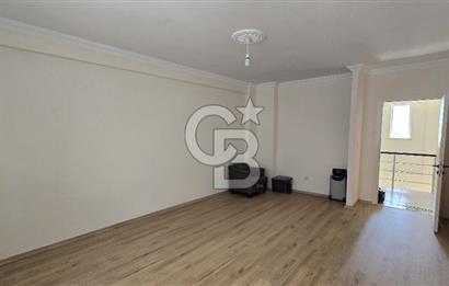 Gölbaşı, Bahçelievlerde Göl Manzaralı Müstakil Villa