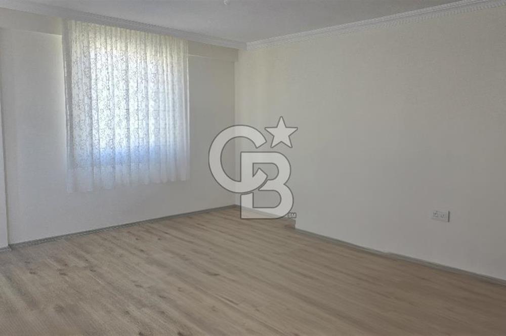 Gölbaşı, Bahçelievlerde Göl Manzaralı Müstakil Villa