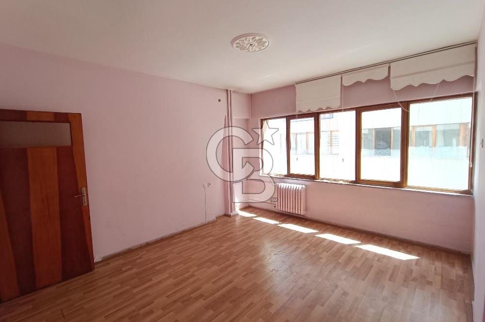 CB'DEN KEMERLİ İŞ MERKEZİNDE FERAH VE GENİŞ KİRALIK OFİS 