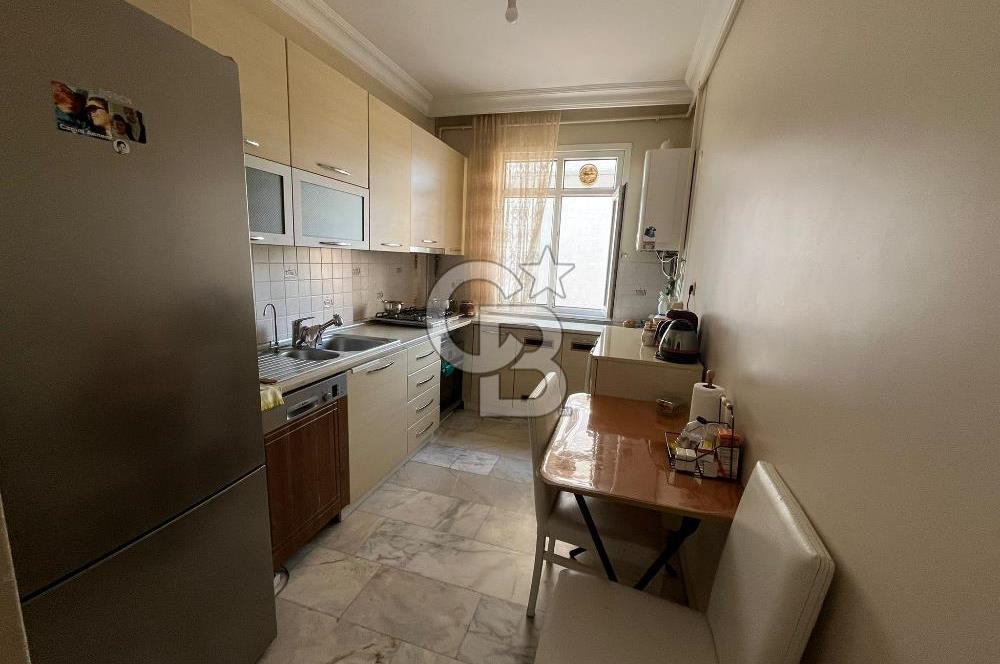 Maltepe Altayçeşme Nihal Sokakta 4 katlı binada kombili kiralık daire 