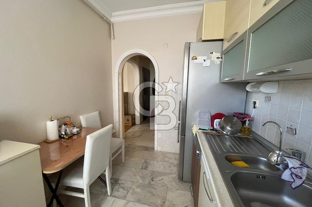 Maltepe Altayçeşme Nihal Sokakta 4 katlı binada kombili kiralık daire 