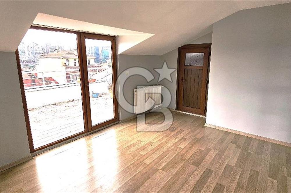 ÜSKÜDAR ÜNALAN GENİŞ TERASLI MANZARALI 90m2 2+1 KİRALIK TERAS DUBLEKS DAİRE FIRSATI