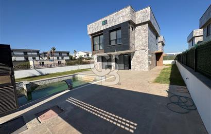 Didim Efelerde TAM MÜSTAKİL Deniz Manzaralı Havuzlu Otoparklı 5+1 Villa