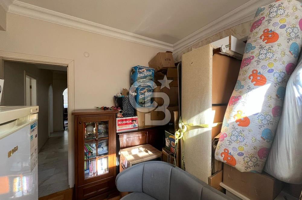 Maltepe Altayçeşme Nihal Sokakta 4 katlı binada kombili kiralık daire 