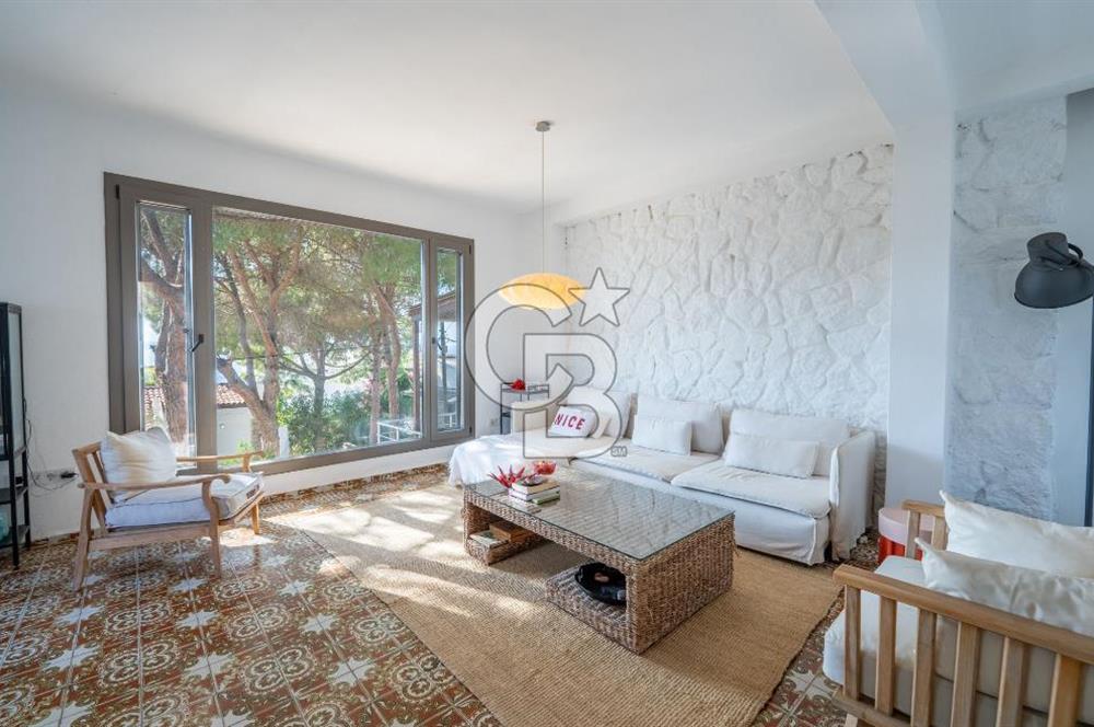 ÇEŞME ARDIÇ PUNTA MEVKİİ DENİZ MANZARALI VİLLA