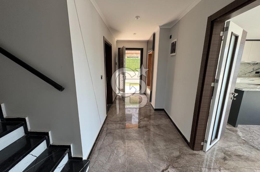 Didim Efelerde TAM MÜSTAKİL Deniz Manzaralı Havuzlu Otoparklı 5+1 Villa