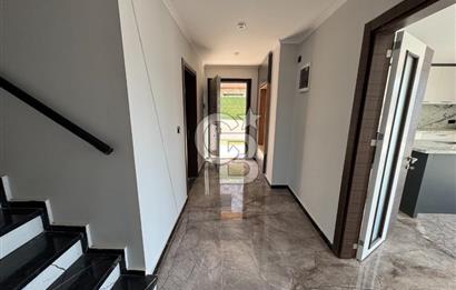Didim Efelerde TAM MÜSTAKİL Deniz Manzaralı Havuzlu Otoparklı 5+1 Villa