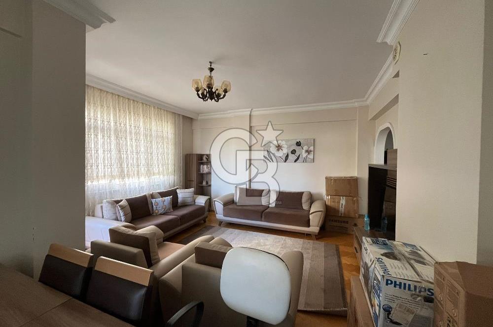 Maltepe Altayçeşme Nihal Sokakta 4 katlı binada kombili kiralık daire 