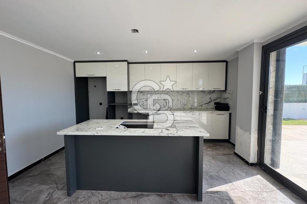 Didim Efelerde TAM MÜSTAKİL Deniz Manzaralı Havuzlu Otoparklı 5+1 Villa