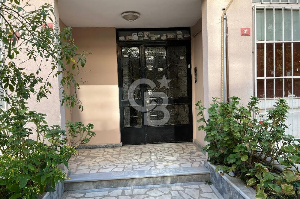 Maltepe Altayçeşme Nihal Sokakta 4 katlı binada kombili kiralık daire 