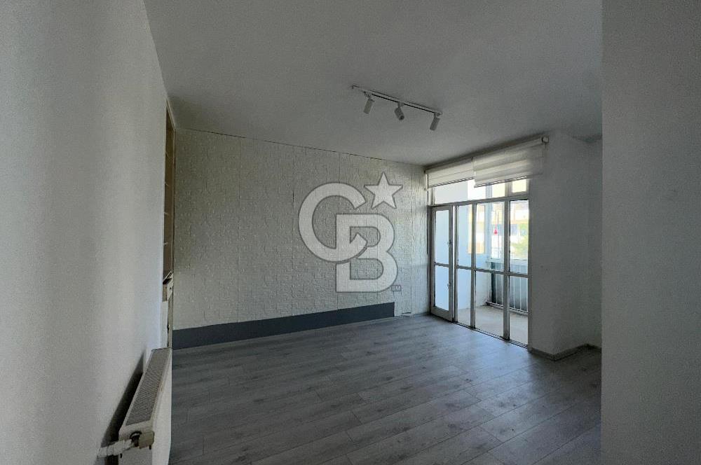 Akmerkez Petrol Sitesi Kiralık Daire ve Tabela Değeri Yüksek Ofis