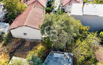 Bayraklı Emek Mahallesinde 241 M2 Arsa İçi Satılık Müstakil Ev