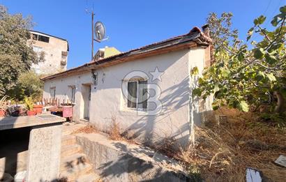 Bayraklı Emek Mahallesinde 241 M2 Arsa İçi Satılık Müstakil Ev