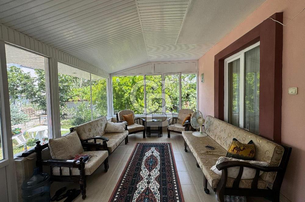 Denize Yakın Eşyalı Kiralık Villa