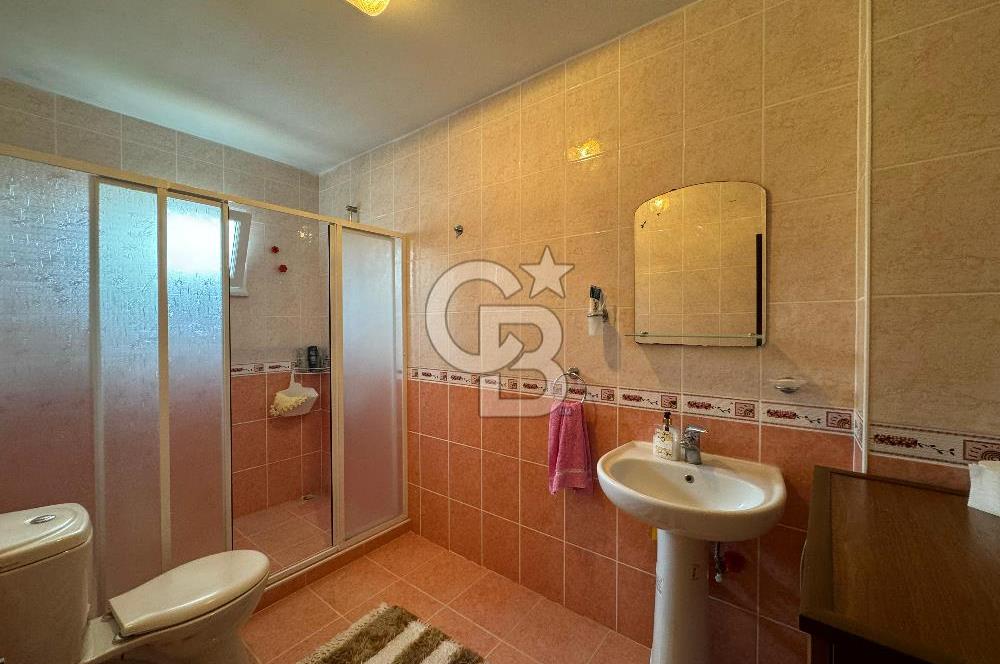 Denize Yakın Eşyalı Kiralık Villa