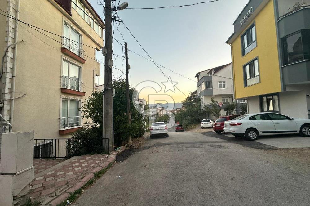 DERİNCE İBNİSİNA MAHALLESİ 6+1 EĞİMSİZ SATILIK ÇATI DUBLEKS..
