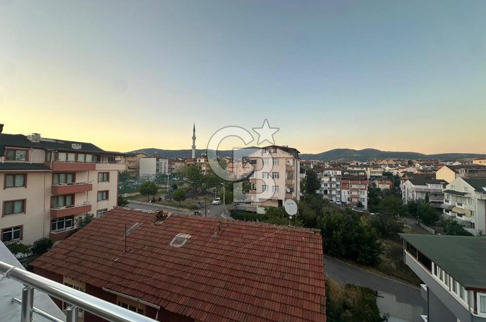 DERİNCE İBNİSİNA MAHALLESİ 6+1 EĞİMSİZ SATILIK ÇATI DUBLEKS..