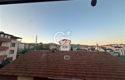 DERİNCE İBNİSİNA MAHALLESİ 6+1 EĞİMSİZ SATILIK ÇATI DUBLEKS..
