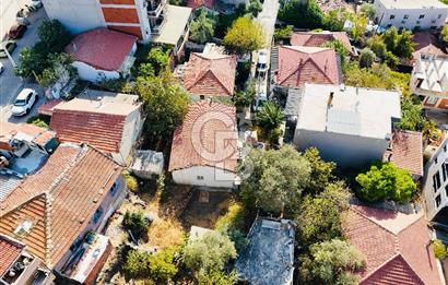 Bayraklı Emek Mahallesinde 241 M2 Arsa İçi Satılık Müstakil Ev